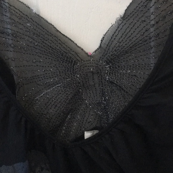 FINAL MARKDOWN Unique ladies butterfly top large - Picture 3 of 5